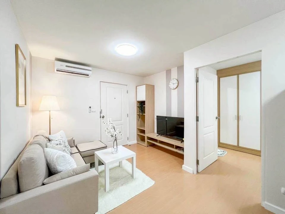 For rent!! I Condo Sukhumvit 105, 6th floor, Building A3. Beautiful unit, ready to move in. Conveniently located. Don't miss it!!
