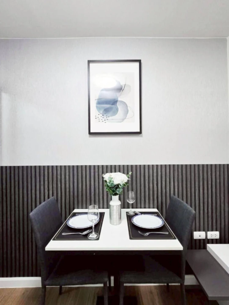 For rent: iCondo Sukhumvit 105. Spacious room with plenty of space, beautifully decorated with high-quality furnishings. Book now!