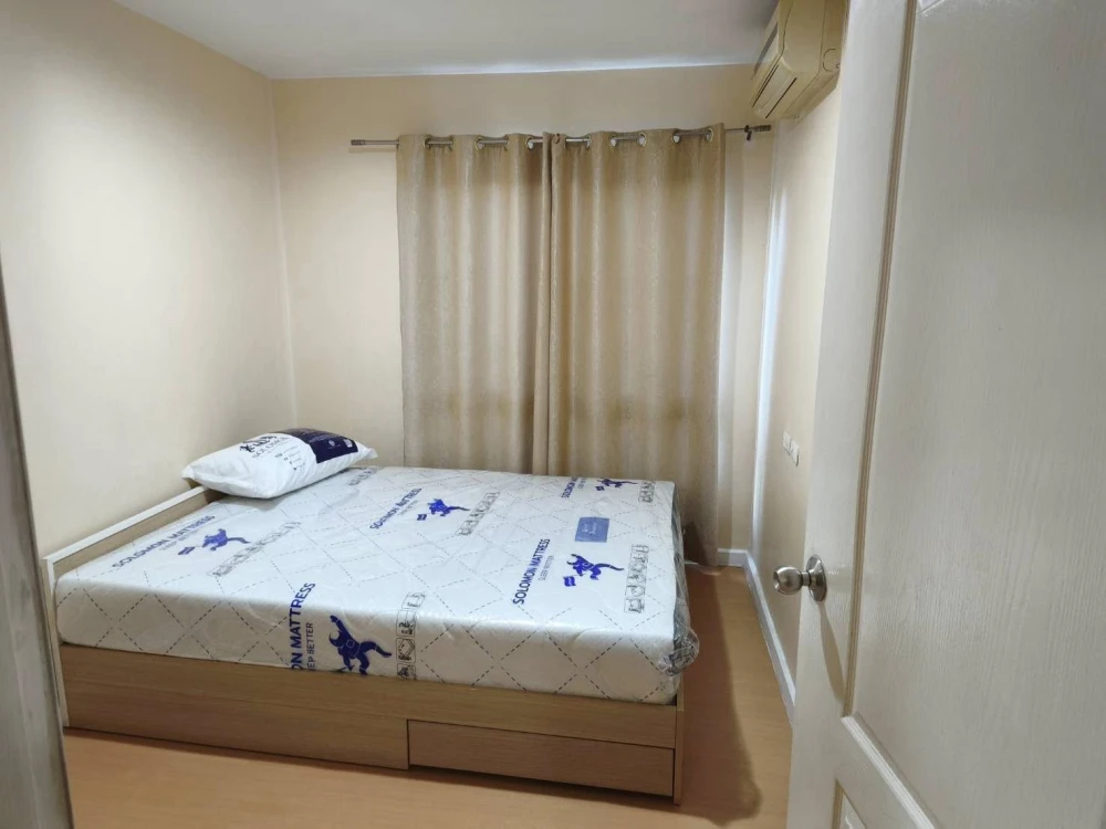 For rent: iCondo Sukhumvit 105. Ready to move in, fully furnished. Just bring your belongings! Don't miss out!