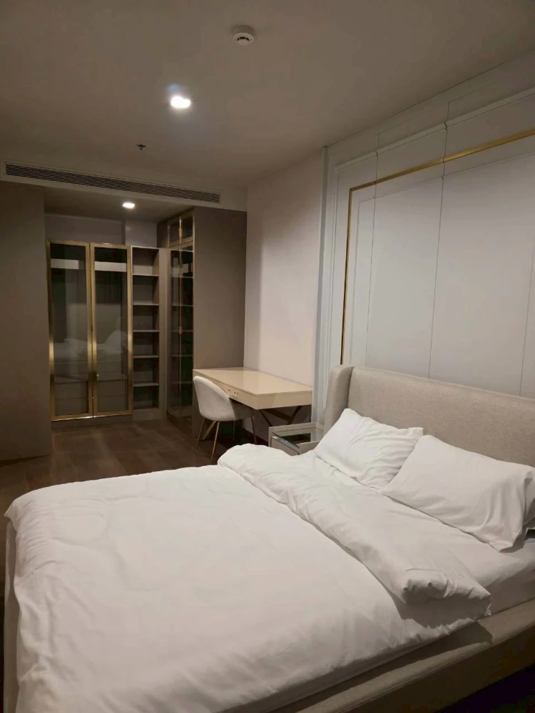 For rent: Ideo Q Sukhumvit 36. Spacious room with ample living space. Fully furnished with appliances. Don't miss out!