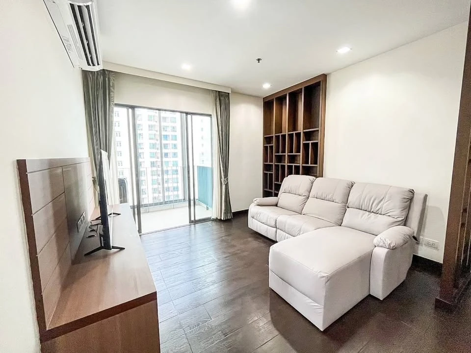 For rent: Ideo Q Phaya Thai, 19th floor, 84.5 sq m, 2 bedrooms, 2 bathrooms, fully furnished with appliances, ready to move in.