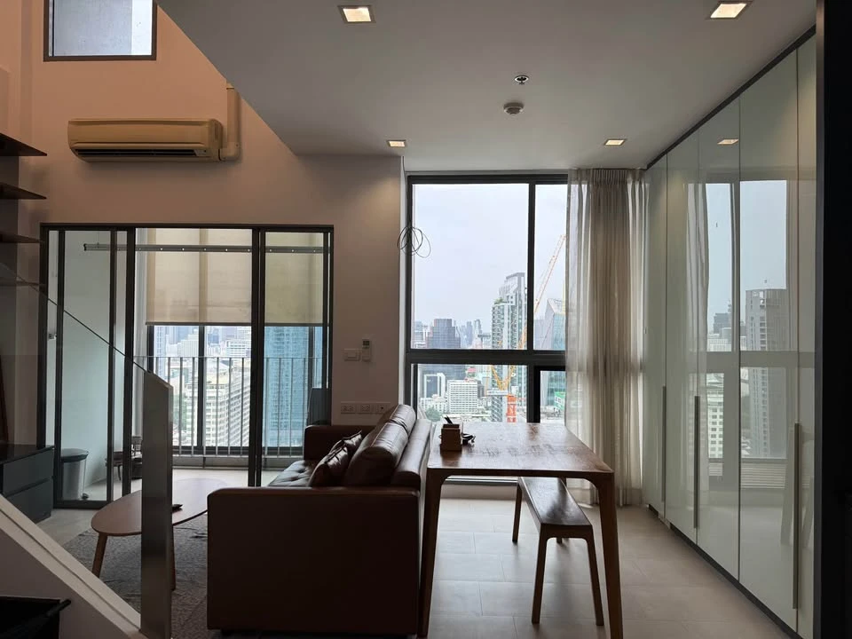 For rent, Ideo Q Phayathai, 37th floor, high floor, beautiful view, open, Duplex room, high ceiling, fully furnished, ready to move in