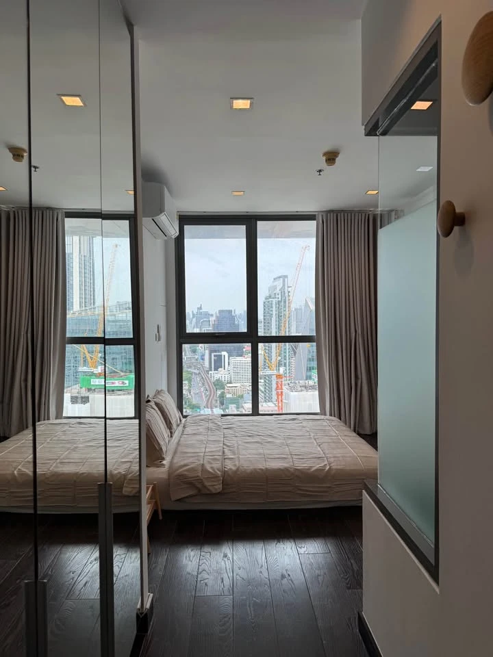 For rent, Ideo Q Phayathai, 37th floor, high floor, beautiful view, open, Duplex room, high ceiling, fully furnished, ready to move in