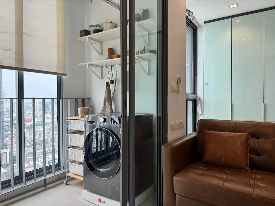 For rent, Ideo Q Phayathai, 37th floor, high floor, beautiful view, open, Duplex room, high ceiling, fully furnished, ready to move in