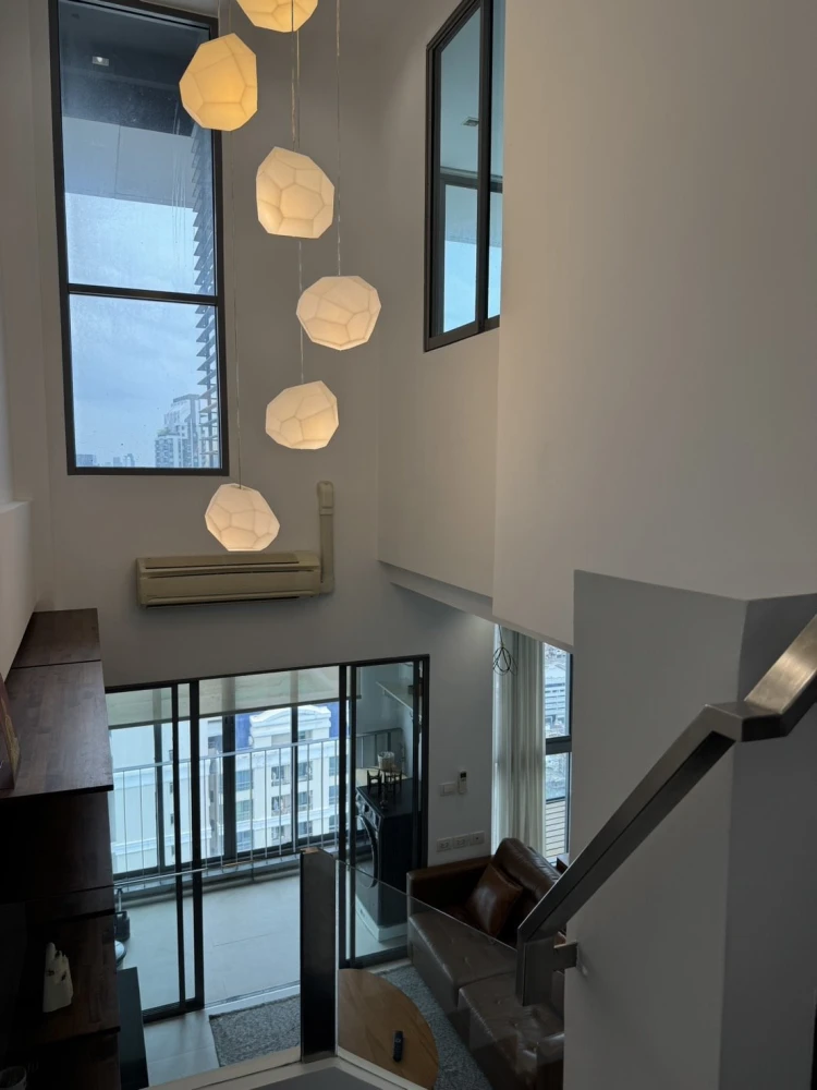 For rent, Ideo Q Phayathai, 37th floor, high floor, beautiful view, open, Duplex room, high ceiling, fully furnished, ready to move in