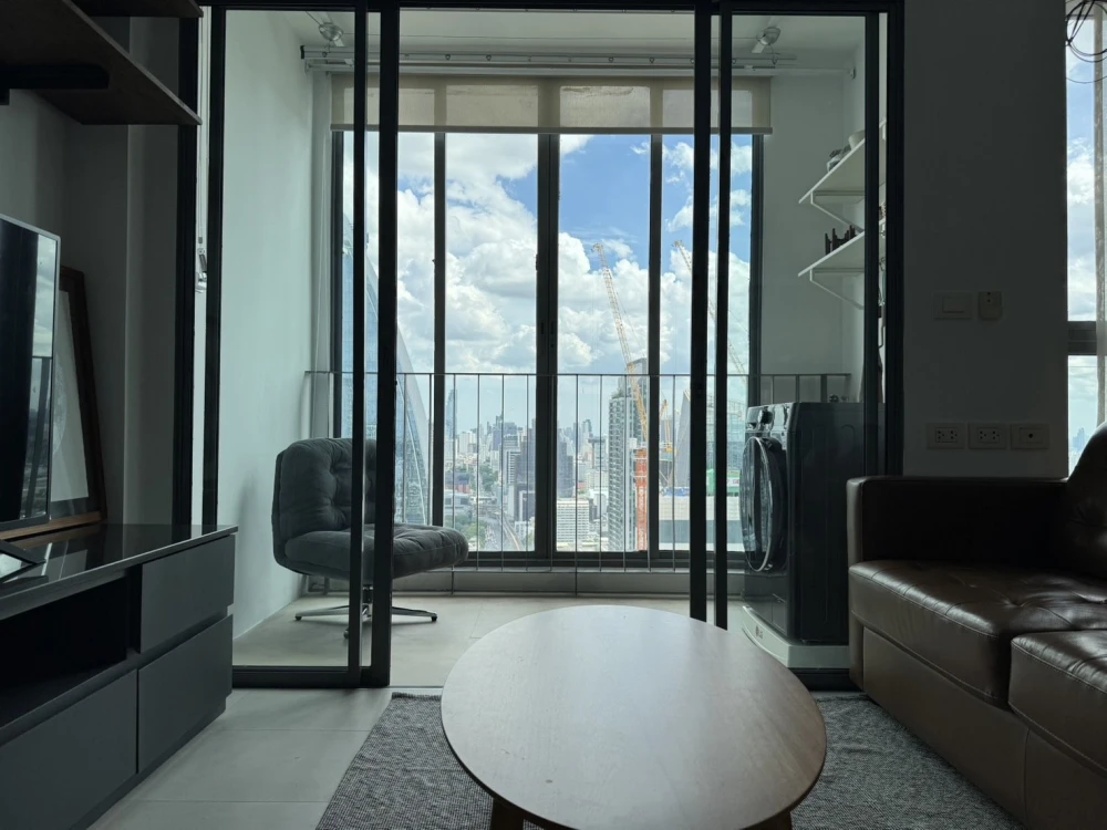 For rent, Ideo Q Phayathai, 37th floor, high floor, beautiful view, open, Duplex room, high ceiling, fully furnished, ready to move in
