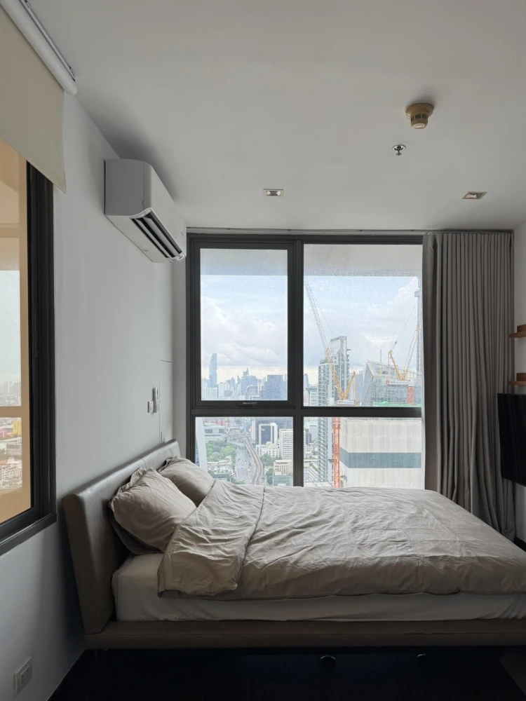 For rent, Ideo Q Phayathai, 37th floor, high floor, beautiful view, open, Duplex room, high ceiling, fully furnished, ready to move in