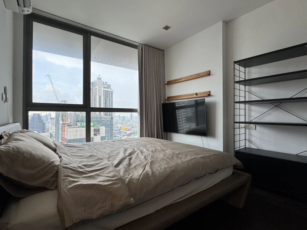For rent, Ideo Q Phayathai, 37th floor, high floor, beautiful view, open, Duplex room, high ceiling, fully furnished, ready to move in