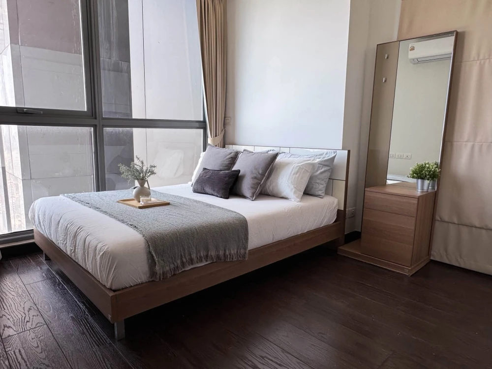 For rent, Ideo Q Phayathai, 37th floor, almost the highest, has a beautiful view but not hot. The atmosphere is warm and inviting, so book quickly. images