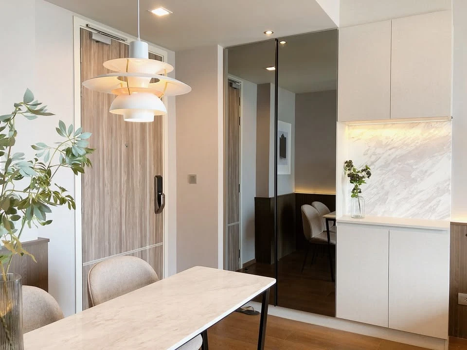 For rent: Ideo Q Sukhumvit 36. The layout is the best proportion. No block view. Clear view. Natural light. Hurry and book now.