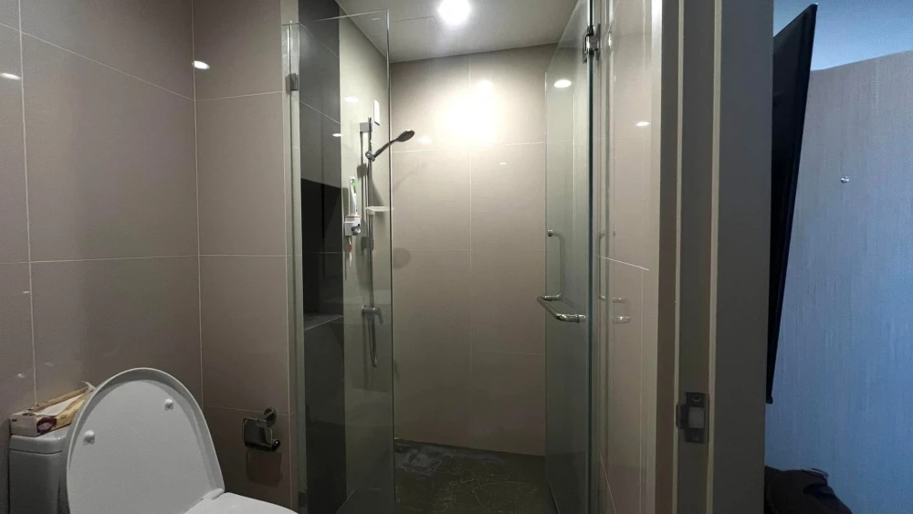 For rent: Ideo Charan 70 - Riverview, 31st floor, very high, swimming pool view, complete facilities, book now