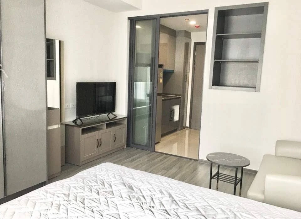 For rent: Ideo Chula Samyan, Studio 1 bathroom, fully furnished, just bring your bags and move in.