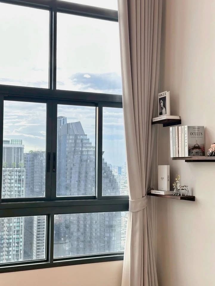 For rent: Ideo Rama 9 - Asoke, 35th floor, very high, fully furnished. If you don't reserve, you'll miss out!