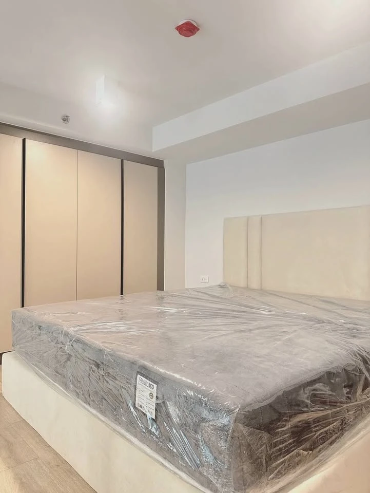 For rent: Ideo Rama 9 - Asoke, 35th floor, very high, fully furnished. If you don't reserve, you'll miss out!