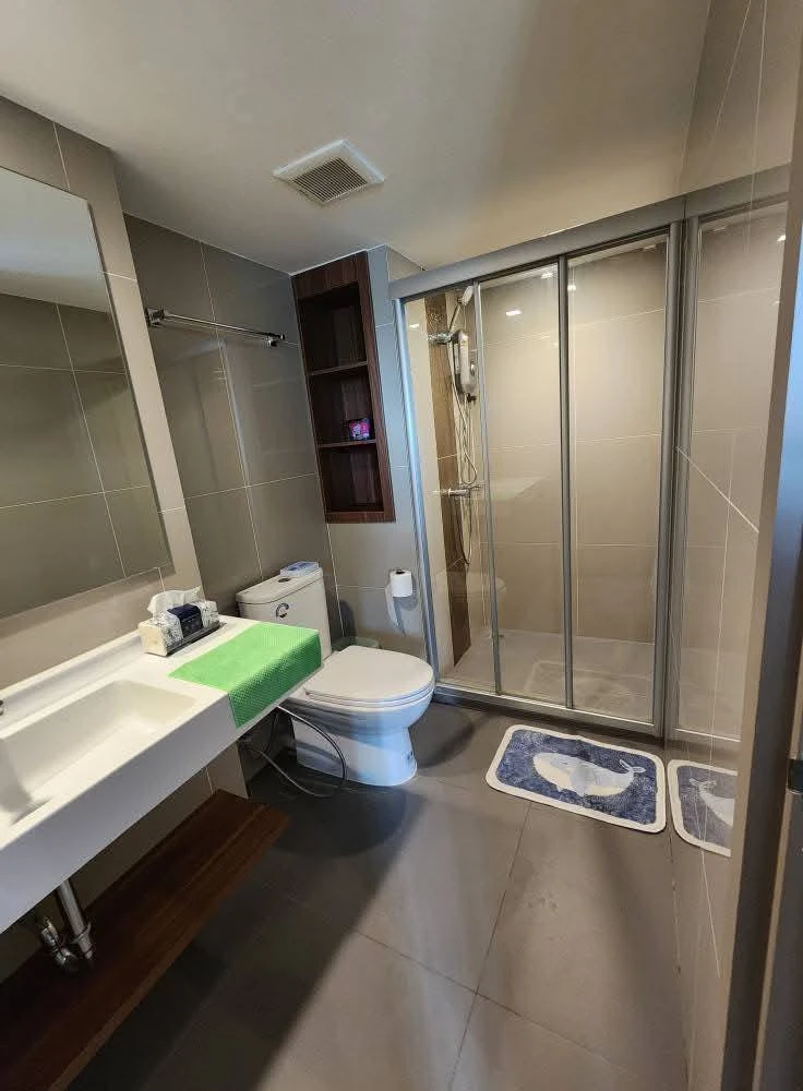 For rent: Ideo Rama 9 - Asoke, high floor, duplex room, well-decorated with built-in furniture. You'll regret it if you miss it.