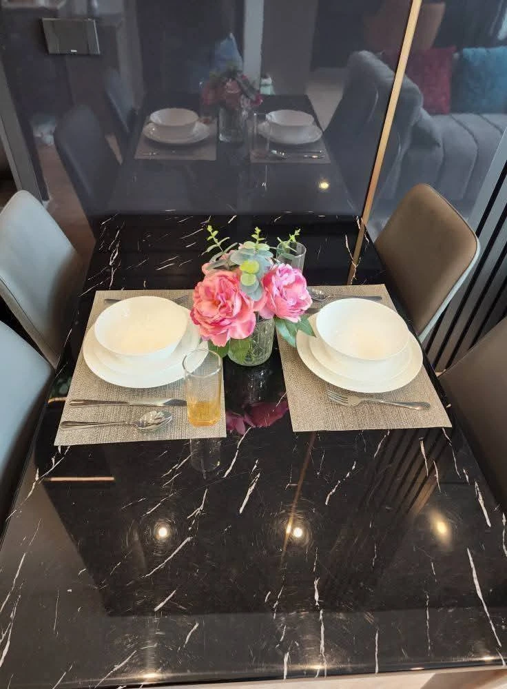 For rent: Ideo Rama 9 - Asoke, high floor, duplex room, well-decorated with built-in furniture. You'll regret it if you miss it.