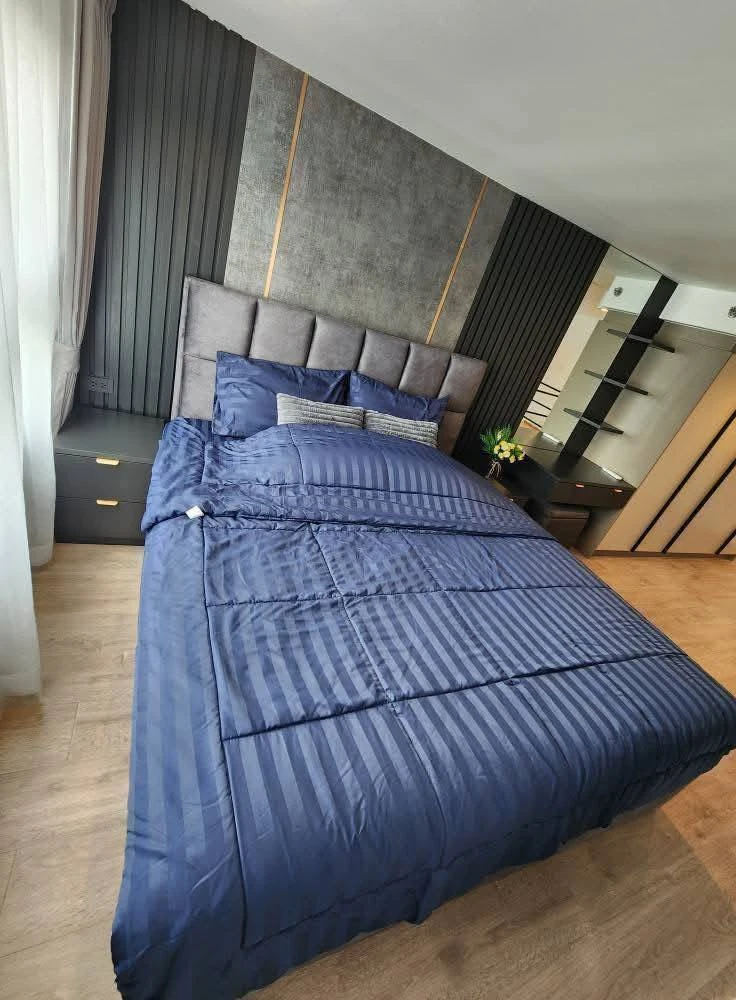 For rent: Ideo Rama 9 - Asoke, high floor, duplex room, well-decorated with built-in furniture. You'll regret it if you miss it.