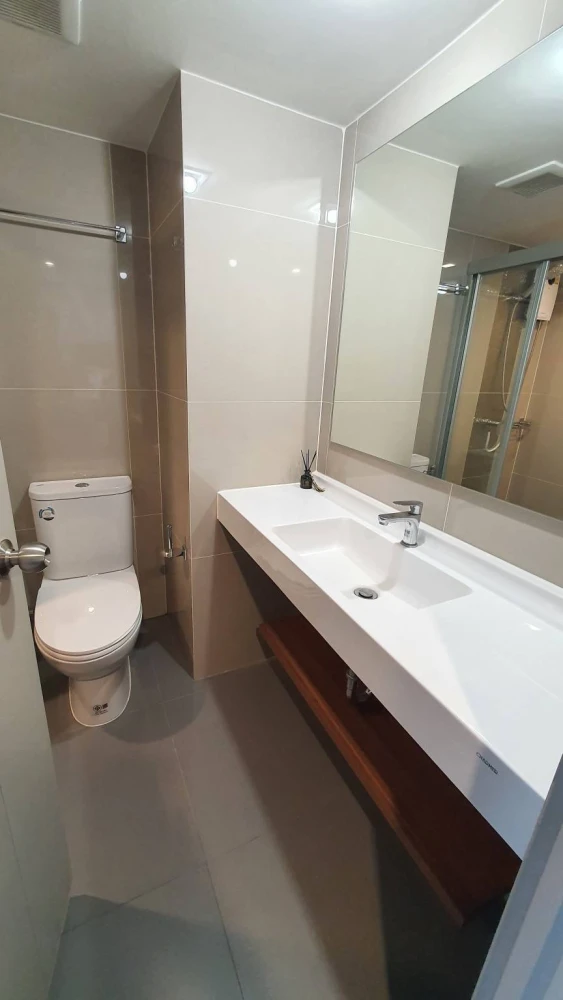 For rent, Ideo Rama 9 - Asoke, Studio Hybrid room, beautifully decorated and livable. Plus lots of electrical appliances. Hurry and reserve now.
