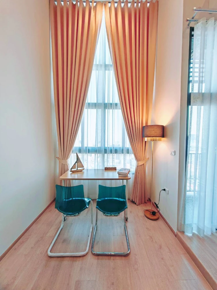 For rent, Ideo Rama 9 - Asoke, Studio Hybrid room, beautifully decorated and livable. Plus lots of electrical appliances. Hurry and reserve now.