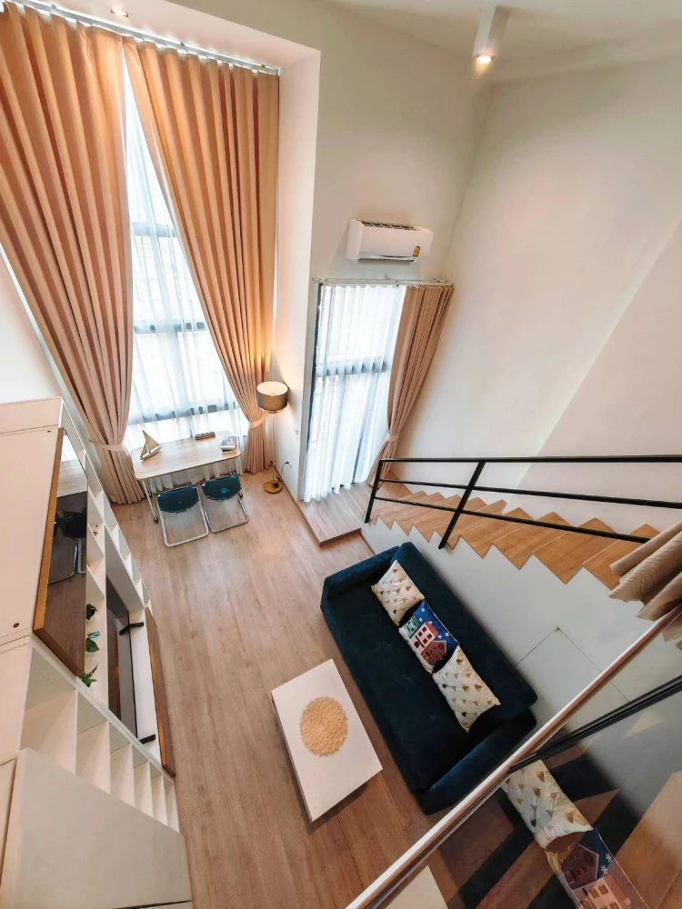 For rent, Ideo Rama 9 - Asoke, Studio Hybrid room, beautifully decorated and livable. Plus lots of electrical appliances. Hurry and reserve now.