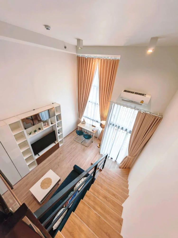 For rent, Ideo Rama 9 - Asoke, Studio Hybrid room, beautifully decorated and livable. Plus lots of electrical appliances. Hurry and reserve now.