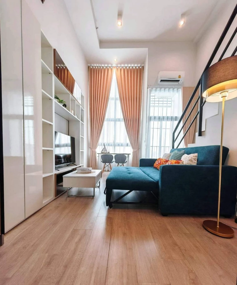 For rent, Ideo Rama 9 - Asoke, Studio Hybrid room, beautifully decorated and livable. Plus lots of electrical appliances. Hurry and reserve now.