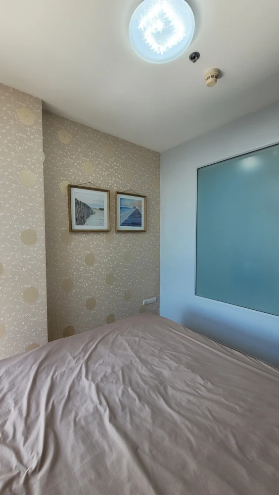 For rent: Ideo Mix Sukhumvit 103, decorated in soothing colors, complete with a full set of furniture. Hurry and reserve now!