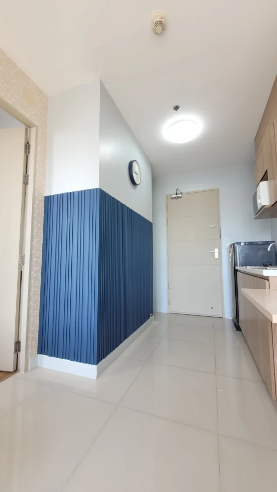 For rent: Ideo Mix Sukhumvit 103, decorated in soothing colors, complete with a full set of furniture. Hurry and reserve now!
