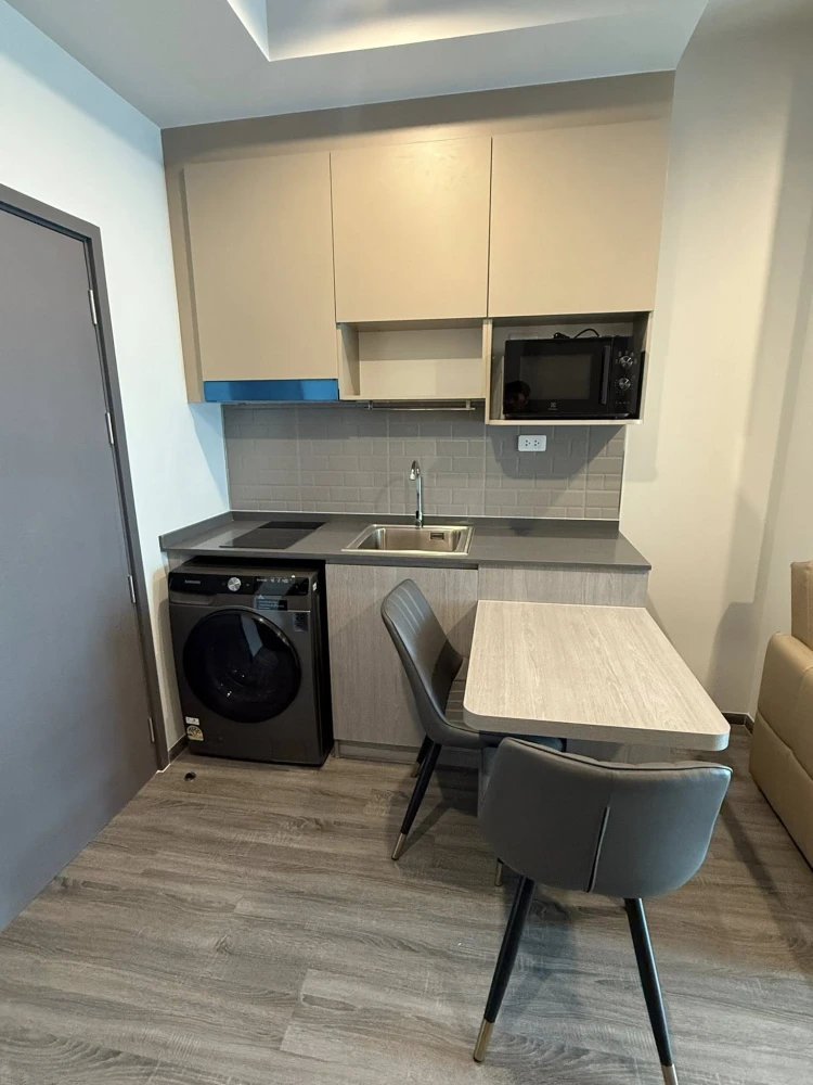 For rent: Ideo Ramkhamhaeng - Lamsalee Station, 15th floor, city view, see The Mall Bangkapi, pier, ready to move in immediately.