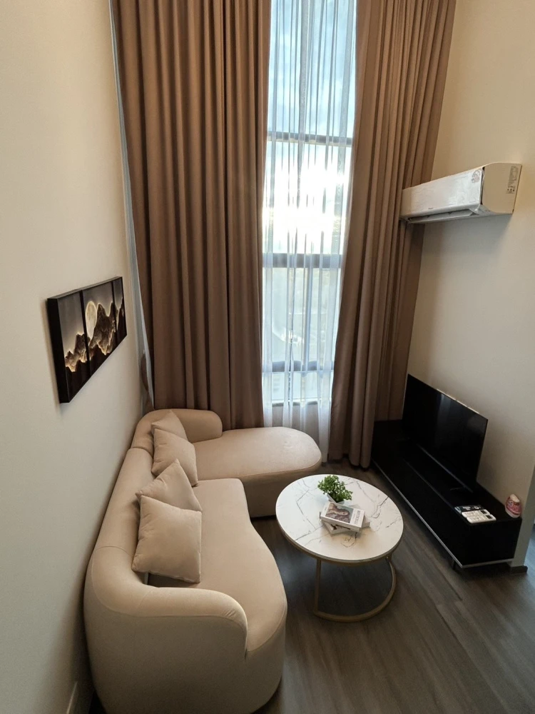 For rent!! Ideo Ramkhamhaeng - Lamsalee Station, 28th floor, beautiful room, fully furnished, ready to move in. Don't miss it!!