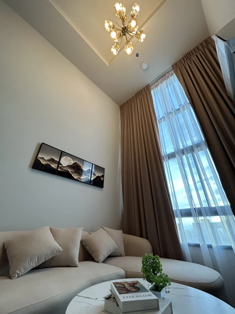 For rent!! Ideo Ramkhamhaeng - Lamsalee Station, 28th floor, beautiful room, fully furnished, ready to move in. Don't miss it!!
