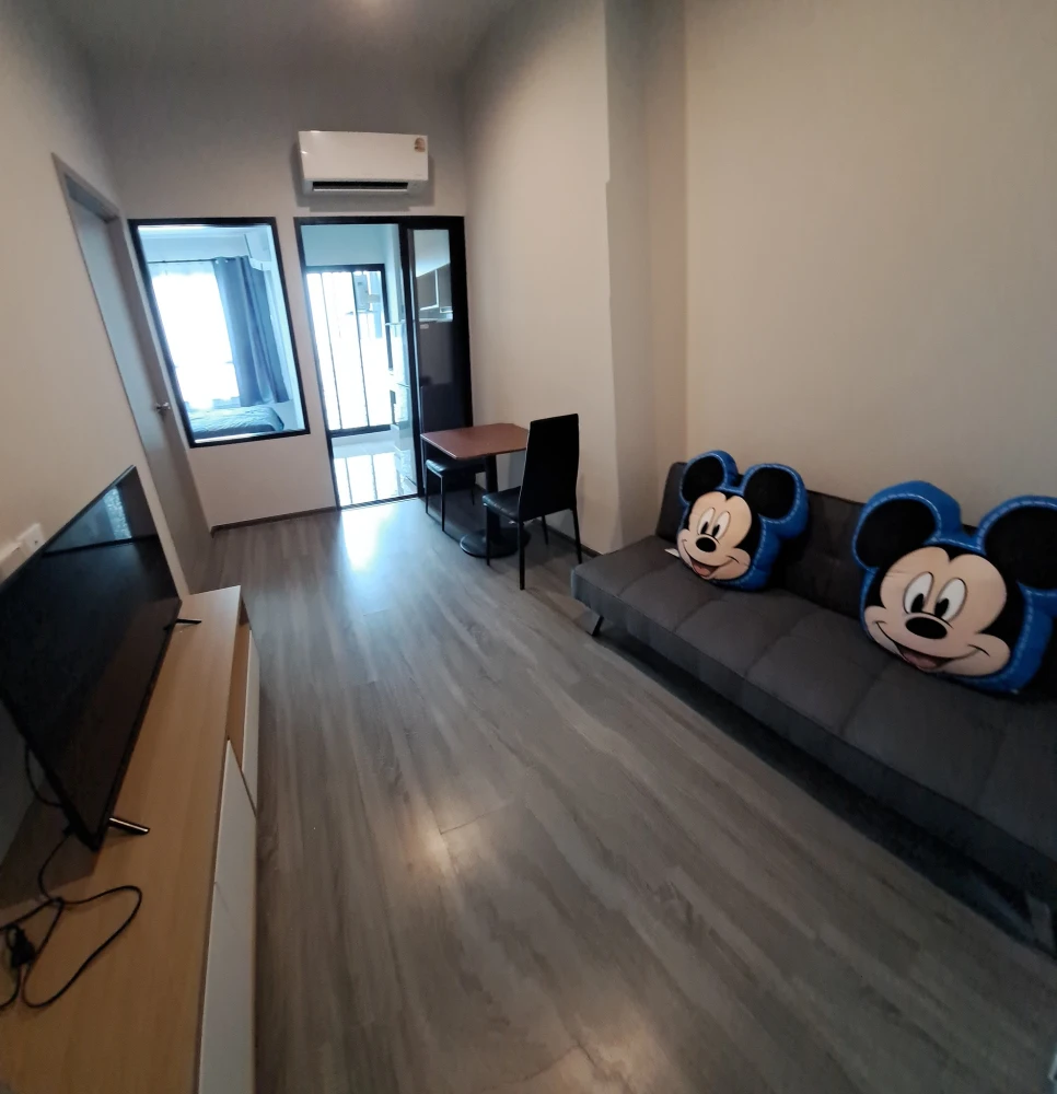 For rent: Ideo Ramkhamhaeng - Lamsalee Station, One bed room, 10th floor, fully furnished, interested, book now.