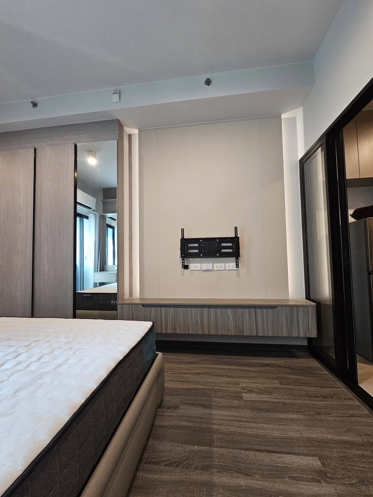 For rent: Ideo Ramkhamhaeng - Lamsali Station, studio room, 24 sq.m., fully furnished. Don't miss out!
