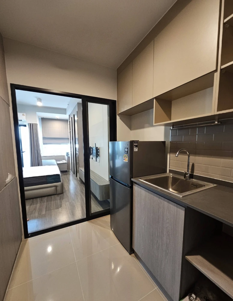 For rent: Ideo Ramkhamhaeng - Lamsali Station, studio room, 24 sq.m., fully furnished. Don't miss out!