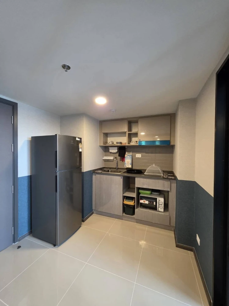 For rent: Ideo Ramkhamhaeng - Lamsalee Station. High ceiling, airy, modern style, river view, boats passing by, fully furnished. Interested? Reserve n