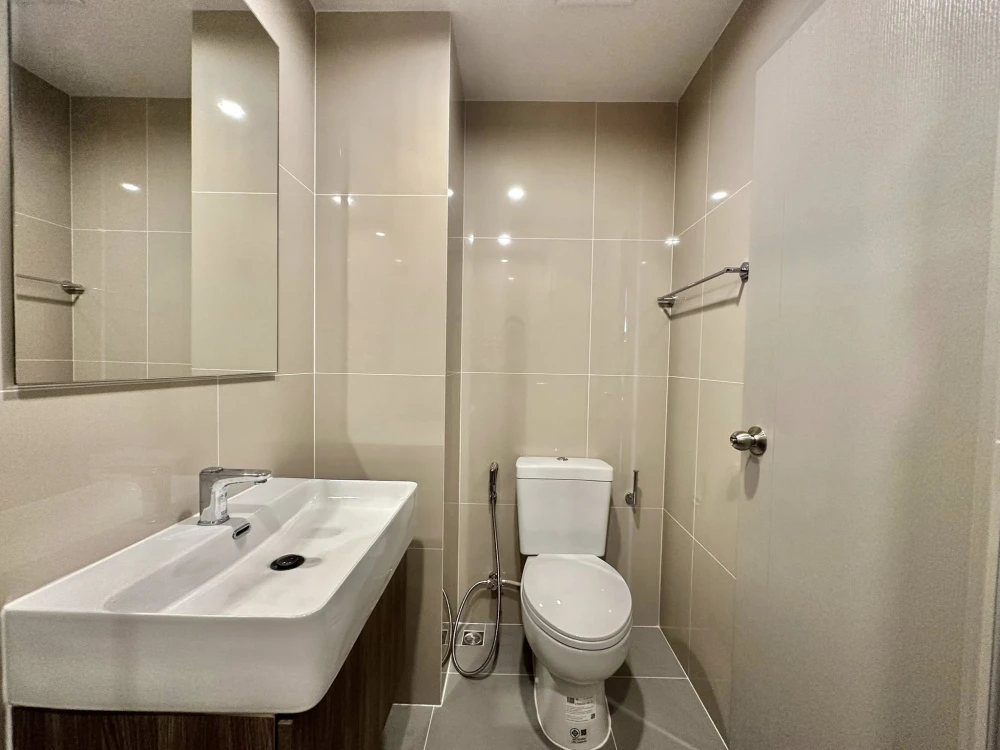 For rent: Ideo Ramkhamhaeng Lamsalee Station, high floor, ready to move in, fully furnished, hurry and reserve now!!