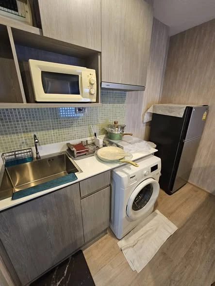 For rent: Ideo Sathorn-Tha Phra. Nice, spacious high-floor unit. Book now!