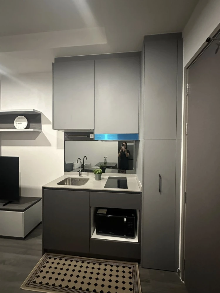 For rent: Ideo Sukhumvit - Rama 4, very high floor unit, 35 sq.m., well-divided spaces. Book now!