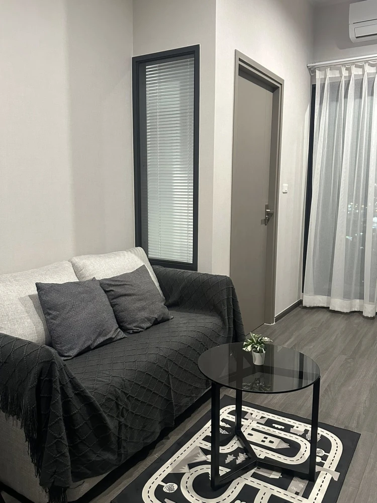 For rent: Ideo Sukhumvit - Rama 4, very high floor unit, 35 sq.m., well-divided spaces. Book now!