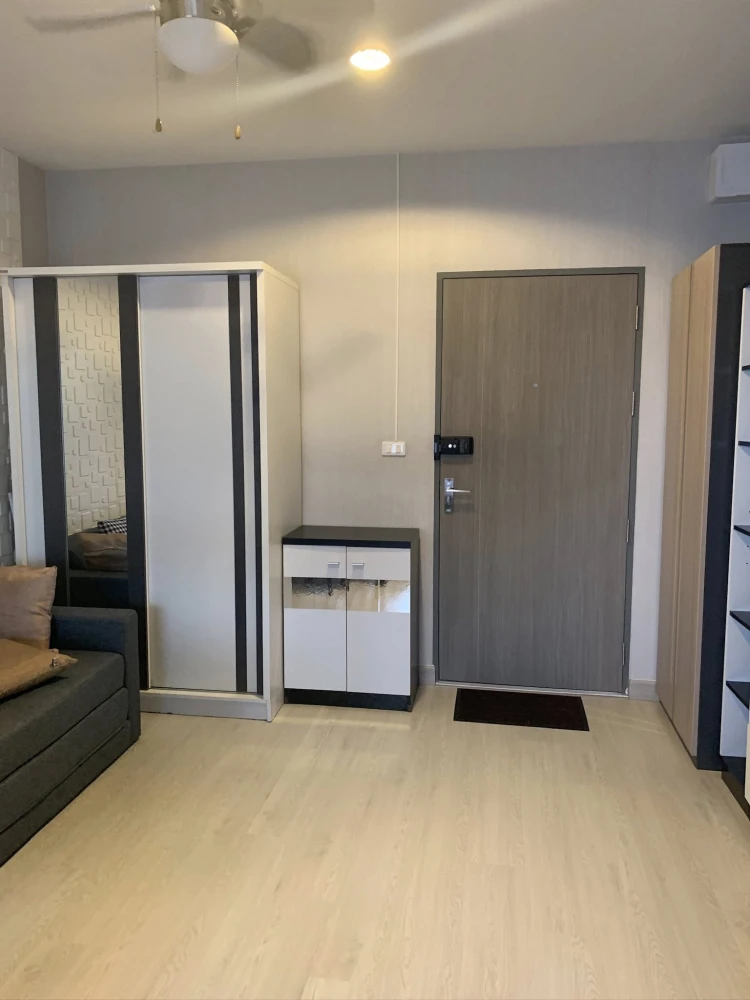 For rent: Ideo Sukhumvit 115, swimming pool view, fully furnished, complete with electrical appliances. Reserve now, get it first.