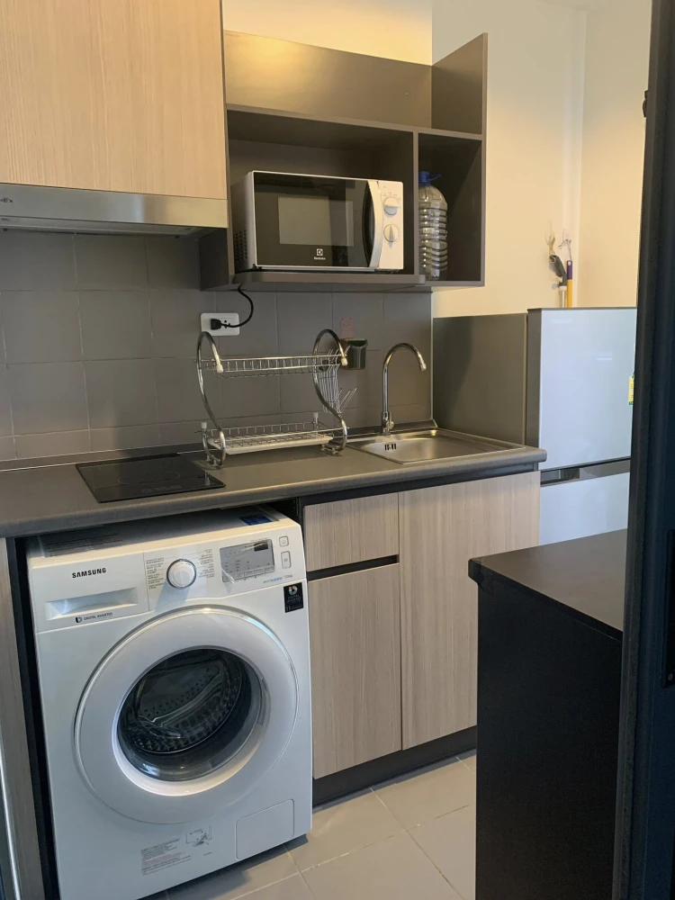 For rent: Ideo Sukhumvit 115, swimming pool view, fully furnished, complete with electrical appliances. Reserve now, get it first.