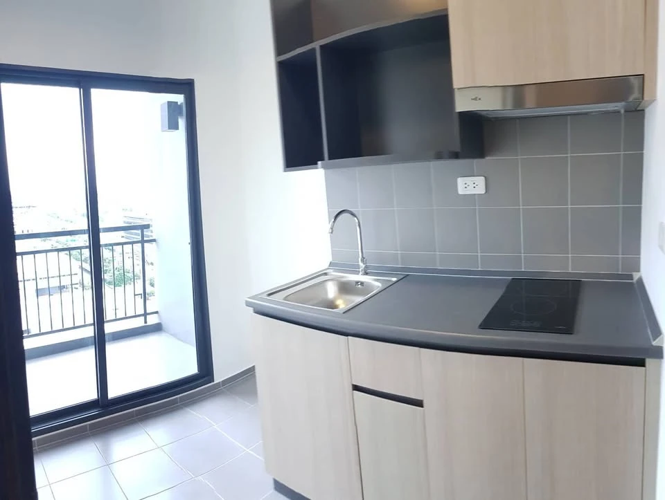 For rent: Ideo Sukhumvit 115, spacious and comfortable room with full set of furniture. Don't miss it!