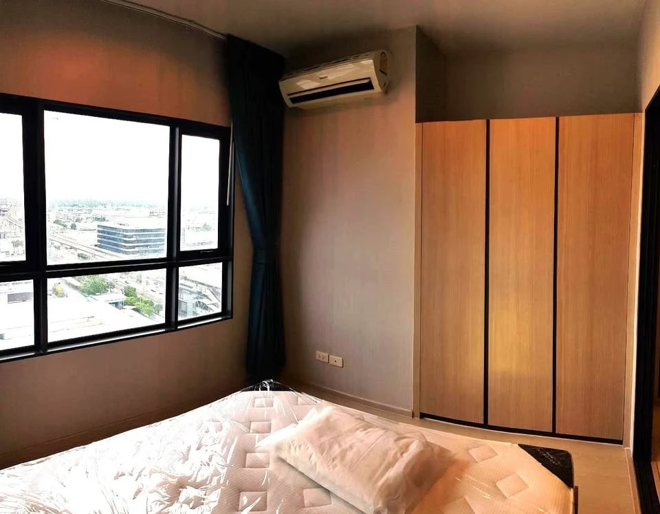 For rent: Ideo Sukhumvit 115, spacious and comfortable room with full set of furniture. Don't miss it!