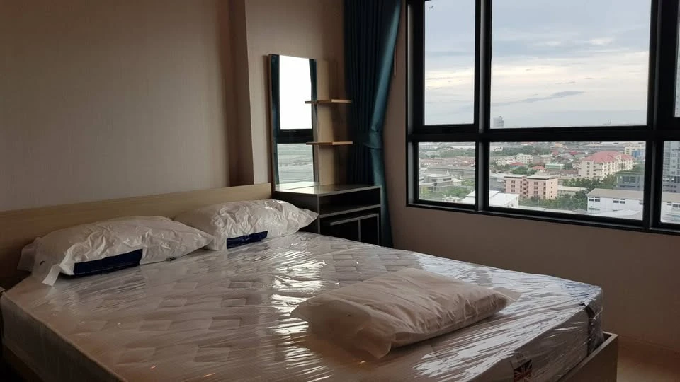 For rent: Ideo Sukhumvit 115, spacious and comfortable room with full set of furniture. Don't miss it!