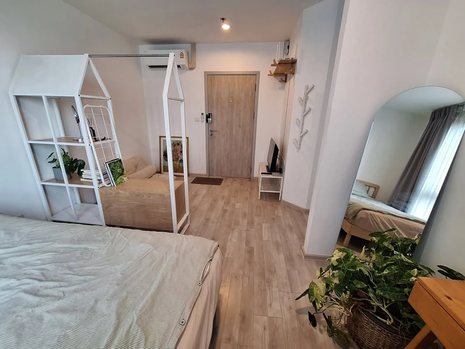 For rent: Ideo Mobi Charan-Interchange, 22 sq m room, wide frontage, pool view, separate kitchen, move in now, don't hesitate.