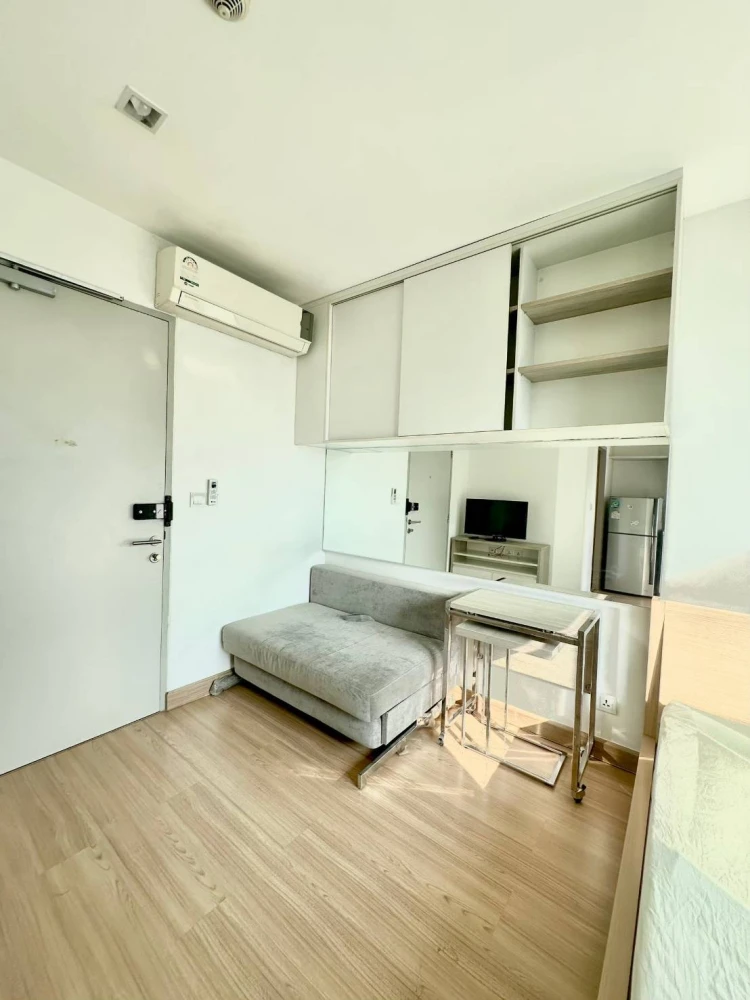 For rent: Ideo Mobi Phaya Thai, studio room, 19th floor, view of Sri Ayutthaya Road, excellent furniture, very worth booking