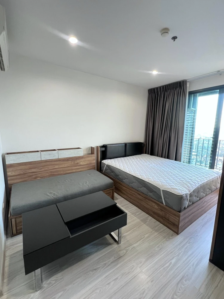 For sale: Ideo Mobi Wong Sawang Interchange, high floor, city view, fully furnished with appliances.