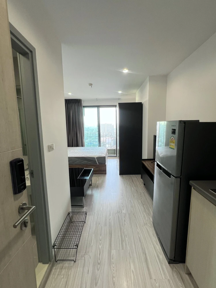 For sale: Ideo Mobi Wong Sawang Interchange, high floor, city view, fully furnished with appliances.
