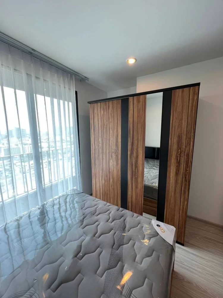 For sale: Ideo Mobi Wong Sawang Interchange, high floor, city view, fully furnished with appliances.