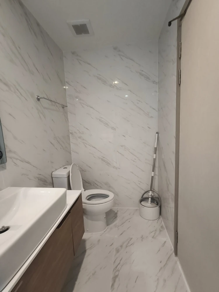 For rent: Ideo Mobi Sukhumvit Eastpoint, 26th floor, very high, spacious room, not cramped, fully furnished, urgent